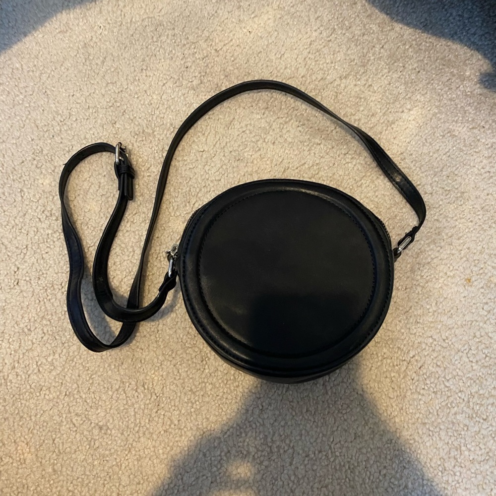 Black circle purse